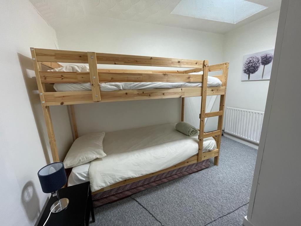 מרת'יר טידפיל Bridge Street En Suite Rooms מראה חיצוני תמונה